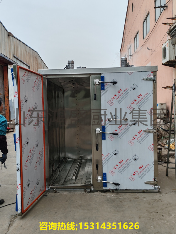 不锈钢药材蒸房是专为中药材加工的设备，专为安徽九华山客户生产定做大型药材蒸房
